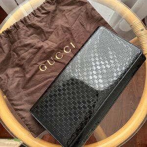 Gucci Black Patent Monogram Quilted Clutch